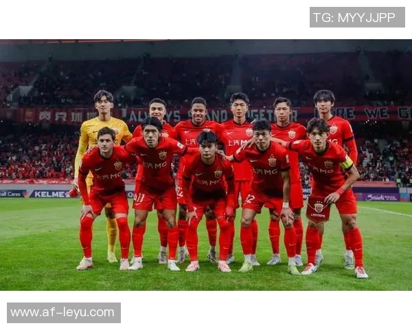 东部冠军庆典25周年前76人吉祥物极速兔子嘻哈重返新赛季