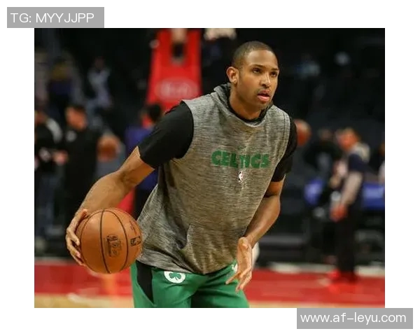 埃泽利回忆霍福德如何引导队友并转型为现代空间型内线